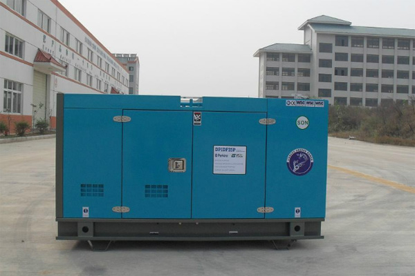 桥东发电机租赁如何正确安装空气滤清器？